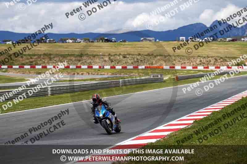 cadwell no limits trackday;cadwell park;cadwell park photographs;cadwell trackday photographs;enduro digital images;event digital images;eventdigitalimages;navarra;no limits trackdays;peter wileman photography;racing digital images;trackday digital images;trackday photos